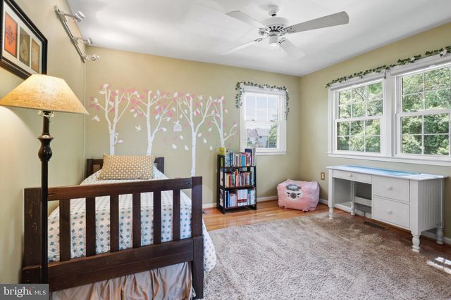 1024 MOOREFIELD HILL PL SW, Vienna, VA 22180