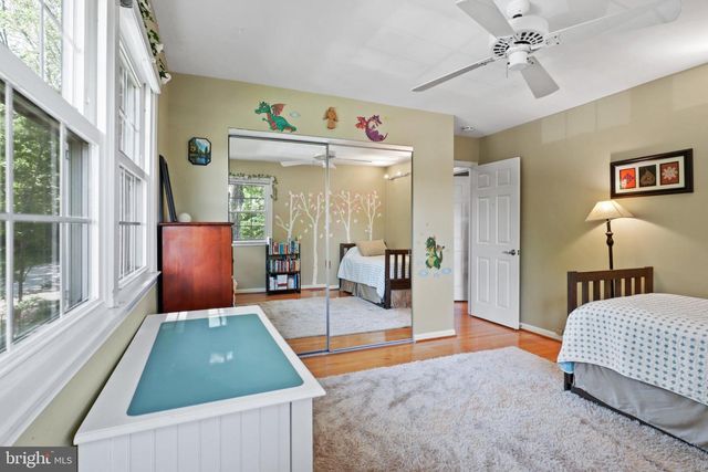 1024 MOOREFIELD HILL PL SW, Vienna, VA 22180