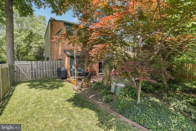 1024 MOOREFIELD HILL PL SW, Vienna, VA 22180
