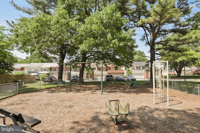 1024 MOOREFIELD HILL PL SW, Vienna, VA 22180