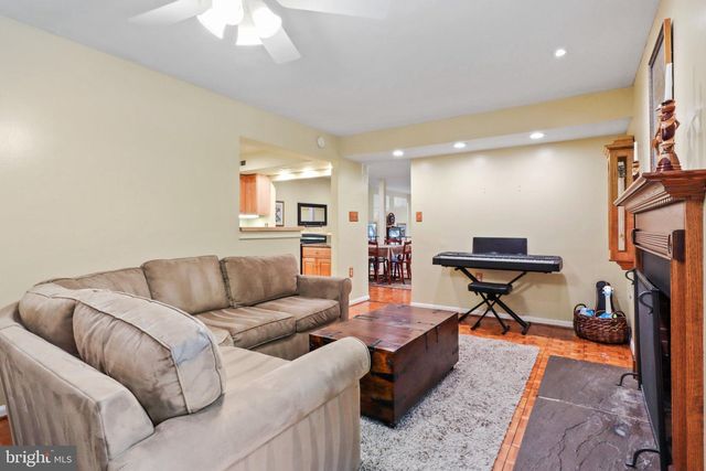 1024 MOOREFIELD HILL PL SW, Vienna, VA 22180
