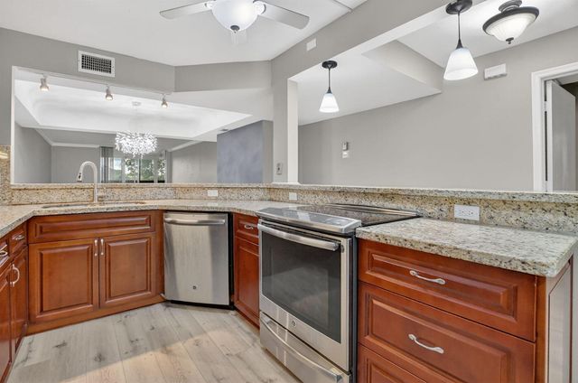 23305 N Barwood Ln Lane N 209, Boca Raton, FL 33428