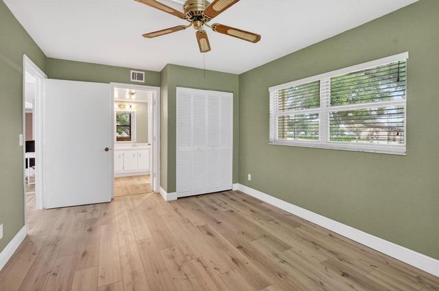 23305 N Barwood Ln Lane N 209, Boca Raton, FL 33428