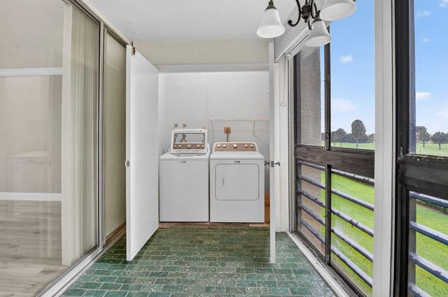 23305 N Barwood Ln Lane N 209, Boca Raton, FL 33428