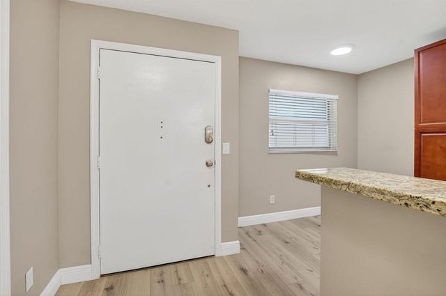 23305 N Barwood Ln Lane N 209, Boca Raton, FL 33428
