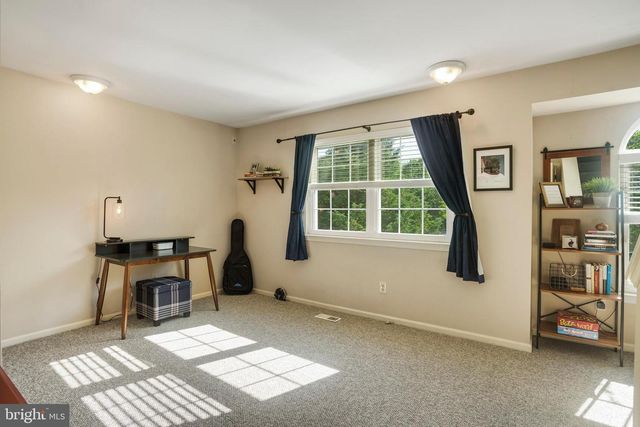 37 RAMPART DR, Chesterbrook, PA 19087