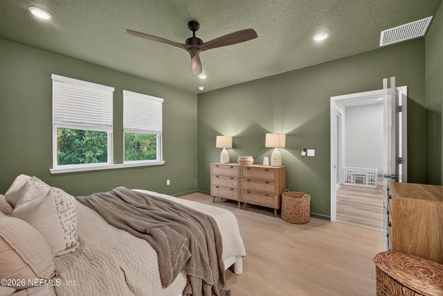 93 LOCHLOOSA Court, St. Johns, FL 32259