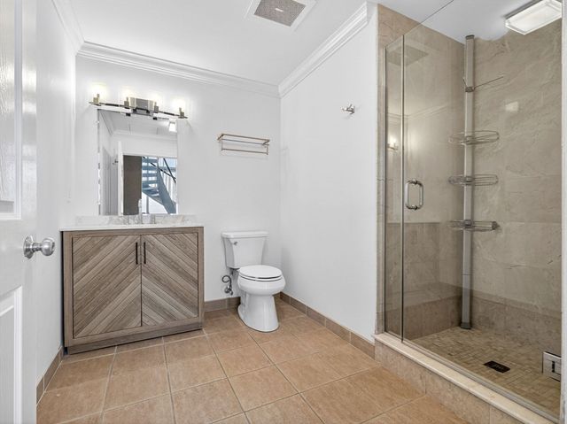 1 Nassau St 2207, Boston, MA 02111