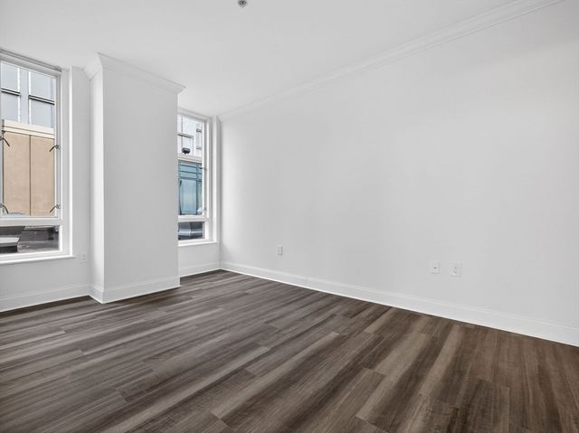 1 Nassau St 2207, Boston, MA 02111