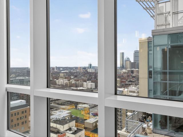 1 Nassau St 2207, Boston, MA 02111