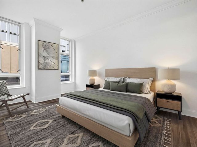 1 Nassau St 2207, Boston, MA 02111