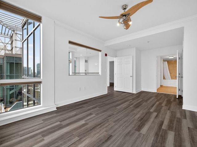 1 Nassau St 2207, Boston, MA 02111