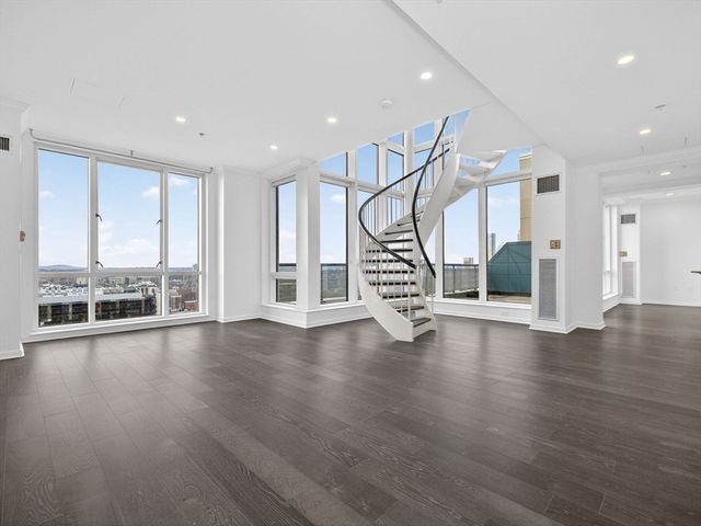 1 Nassau St 2207, Boston, MA 02111