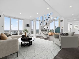 1 Nassau St 2207, Boston, MA 02111