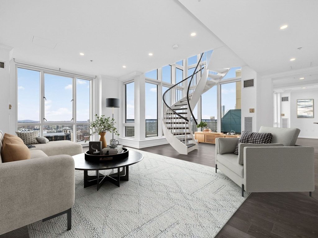 1 Nassau St 2207, Boston, MA 02111