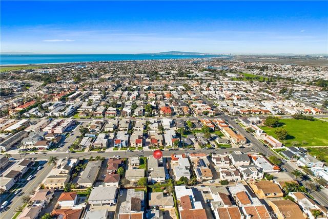 16802 Hoskins Lane, Huntington Beach, CA 92649