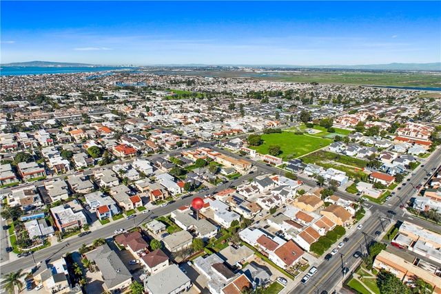 16802 Hoskins Lane, Huntington Beach, CA 92649