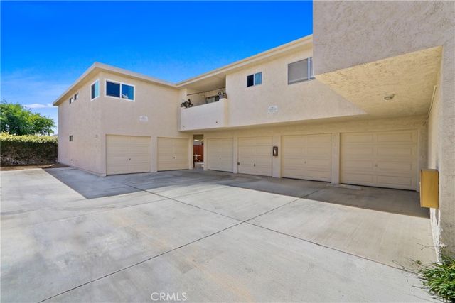 16802 Hoskins Lane, Huntington Beach, CA 92649
