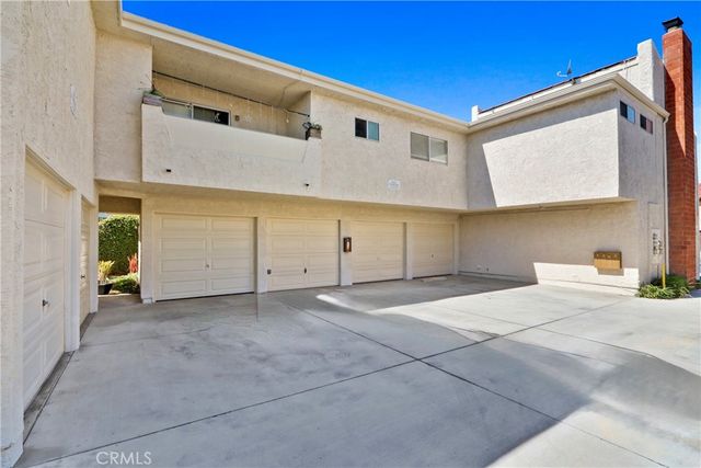 16802 Hoskins Lane, Huntington Beach, CA 92649