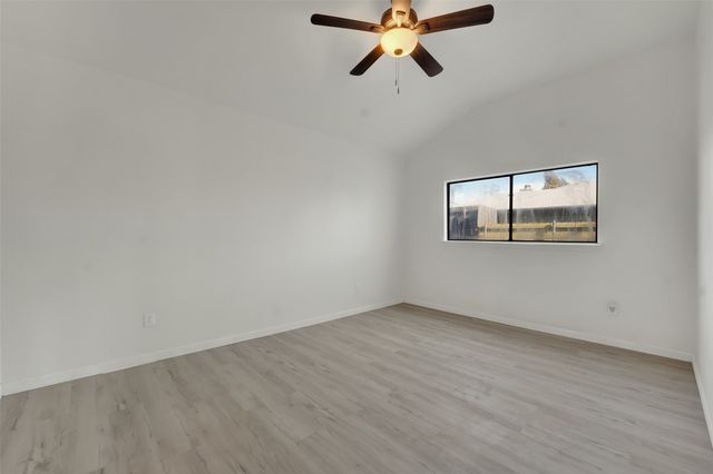 615 Red Coat Lane, Arlington, TX 76002