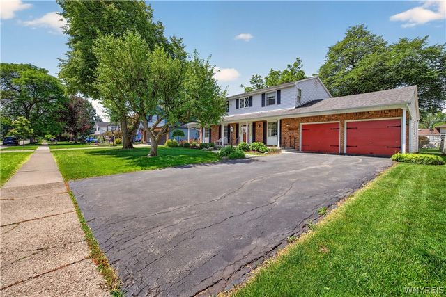 78 North Brier Road, Amherst, NY 14228