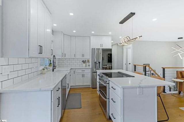 7 Copeland Court, Greenville, SC 29607