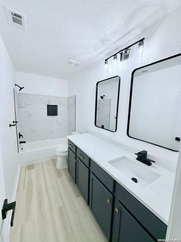 6050 Luckey Run, San Antonio, TX 78252