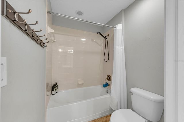 18617 MILTON KEYNES COURT, Land O Lakes, FL 34638