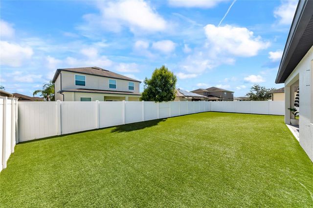 18617 MILTON KEYNES COURT, Land O Lakes, FL 34638