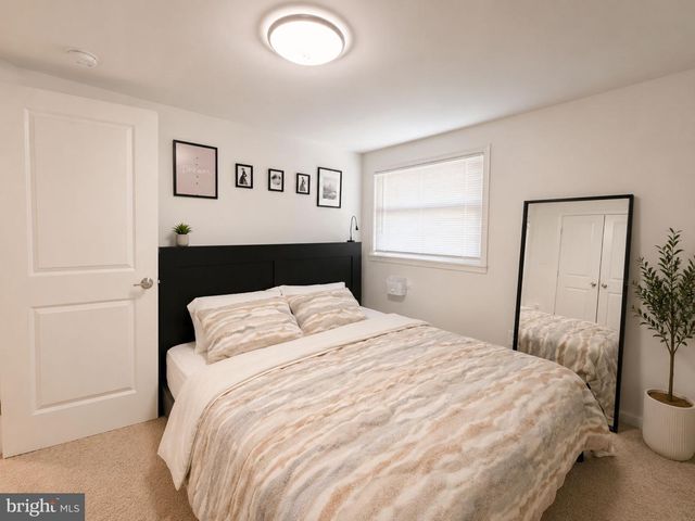 225 COLFAX CT, Manassas Park, VA 20111