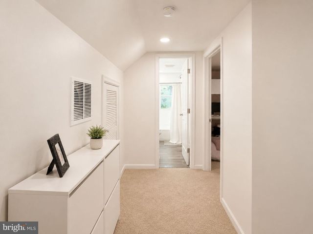 225 COLFAX CT, Manassas Park, VA 20111