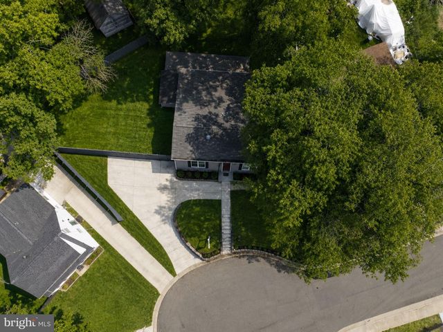 225 COLFAX CT, Manassas Park, VA 20111