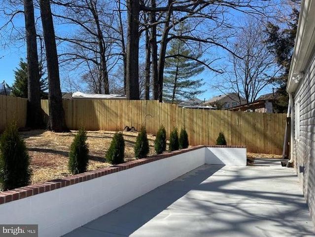 225 COLFAX CT, Manassas Park, VA 20111