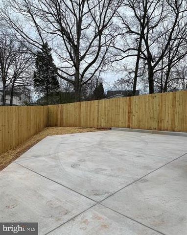 225 COLFAX CT, Manassas Park, VA 20111