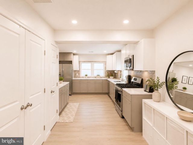 225 COLFAX CT, Manassas Park, VA 20111