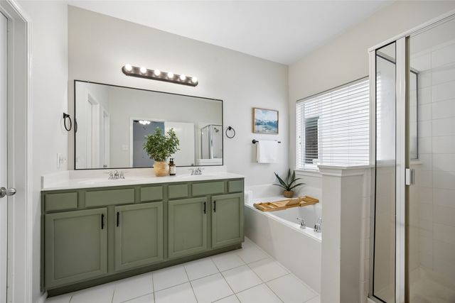 1317 Live Oak Lane, Savannah, TX 76227