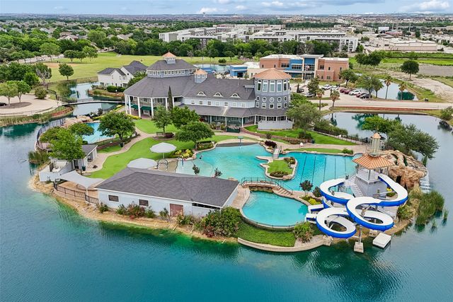 1317 Live Oak Lane, Savannah, TX 76227