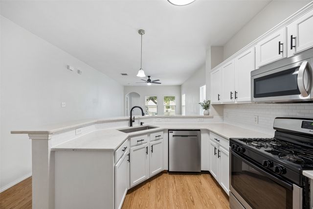 1317 Live Oak Lane, Savannah, TX 76227