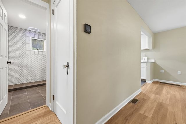 11 Lee Ave, Forest Hills Boro, PA 15221