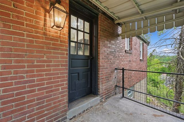 11 Lee Ave, Forest Hills Boro, PA 15221