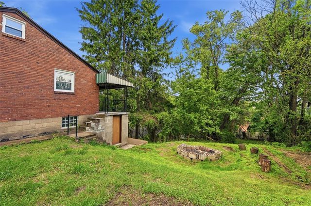 11 Lee Ave, Forest Hills Boro, PA 15221