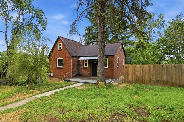 11 Lee Ave, Forest Hills Boro, PA 15221