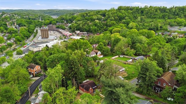 11 Lee Ave, Forest Hills Boro, PA 15221