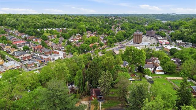 11 Lee Ave, Forest Hills Boro, PA 15221