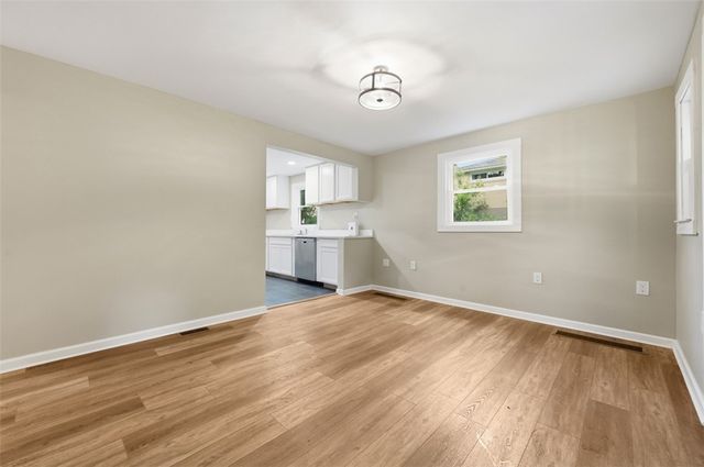 11 Lee Ave, Forest Hills Boro, PA 15221