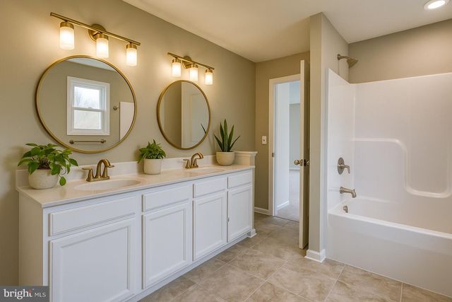 110 LEE DRIVE, Linden, VA 22642