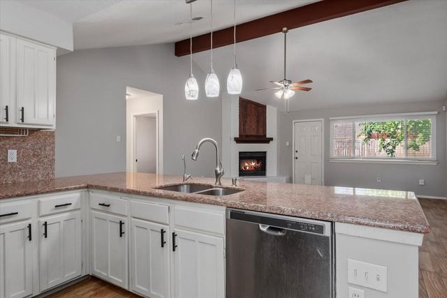 20038 Crazy Horse Circle Drive, Katy, TX 77449