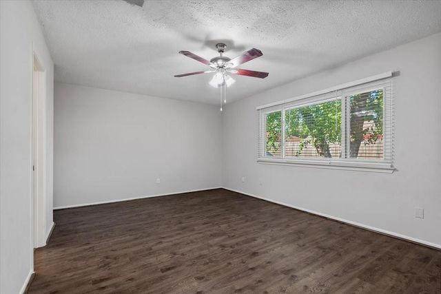 20038 Crazy Horse Circle Drive, Katy, TX 77449