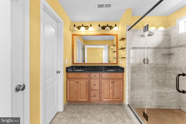 43117 SHORE SQ, Ashburn, VA 20148