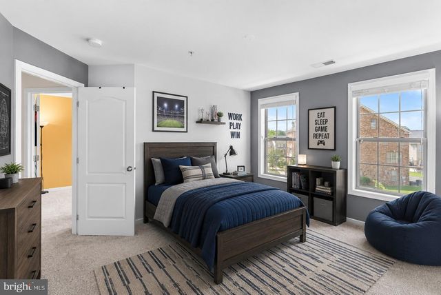 43117 SHORE SQ, Ashburn, VA 20148